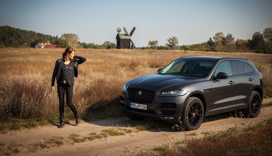 Anja Kling und der Jaguar F-Pace: Symbiose von Eleganz und Sportlichkeit