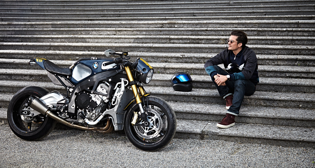 BMW Motorrad und Orlando Bloom präsentieren die BMW S 1000 R Custom.